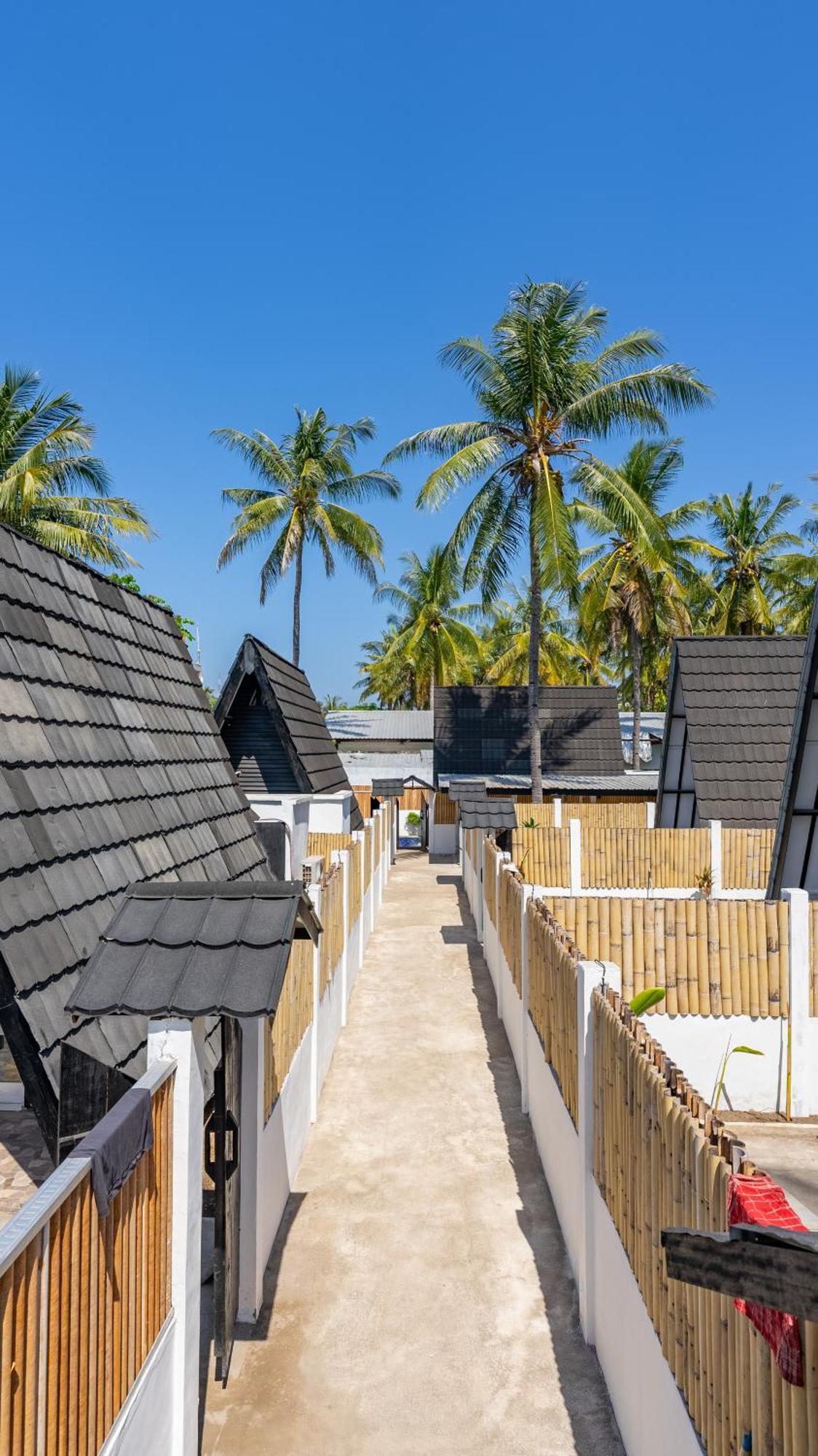Resort กีลีตราวางัน ภายนอก รูปภาพ